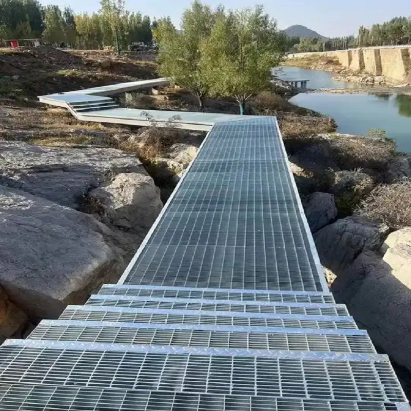 Manufacturer Customized Drain Floor Steel Grating Outdoor Stairs Steel Grating Walkway Steel Gratings