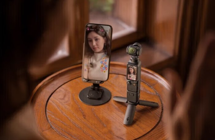 Smart Handheld PTZ Stabilizer 3rd Generation Dij Original Factory Camera