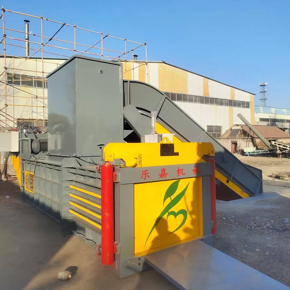 Полуавтоматический пресс-подборщик для макулатуры и ПЭТ-бутылок