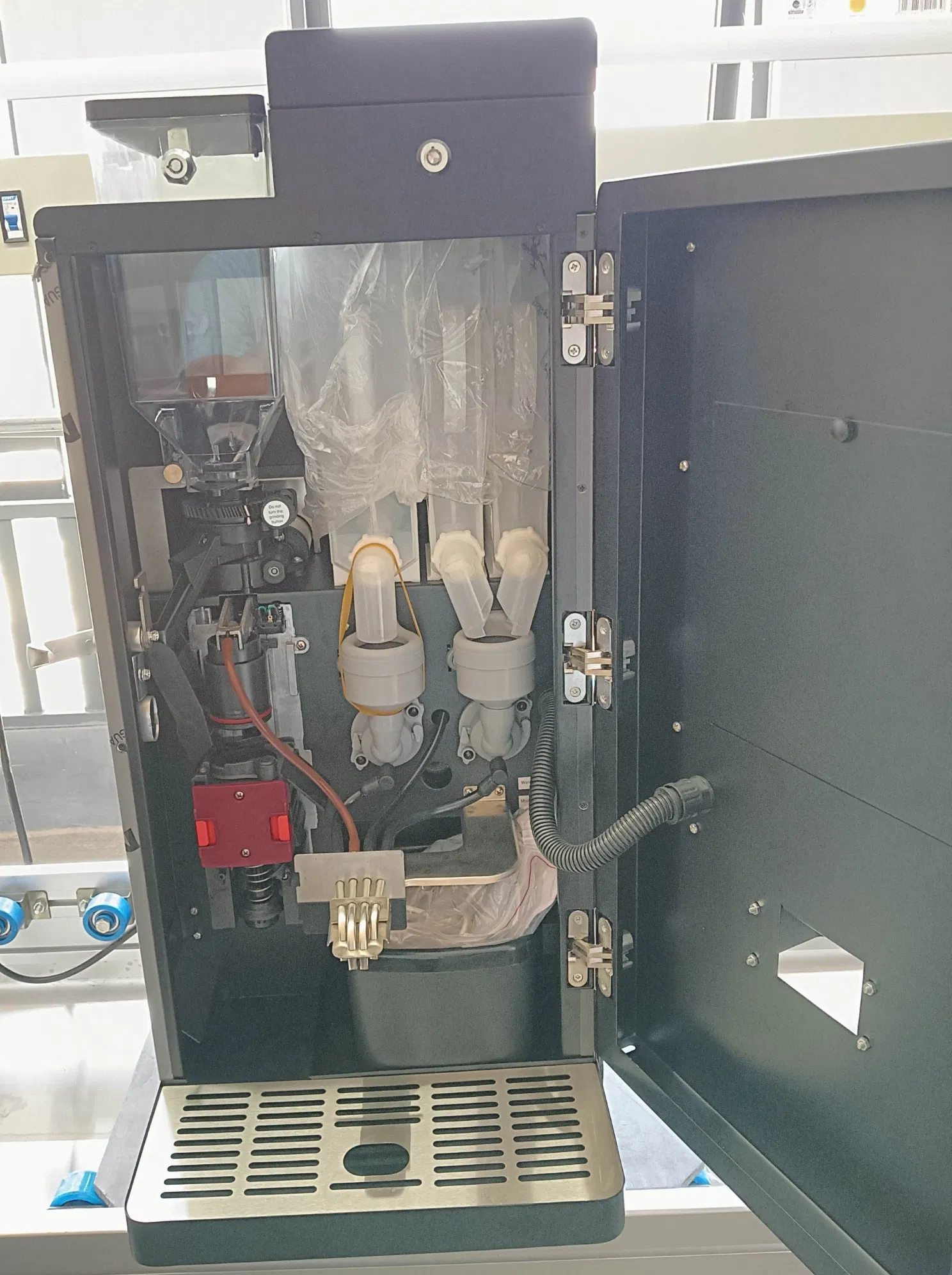 Automatic Freshly Ground Coffee Vending Machine Espresso Machine for Coffee Shop/Offices