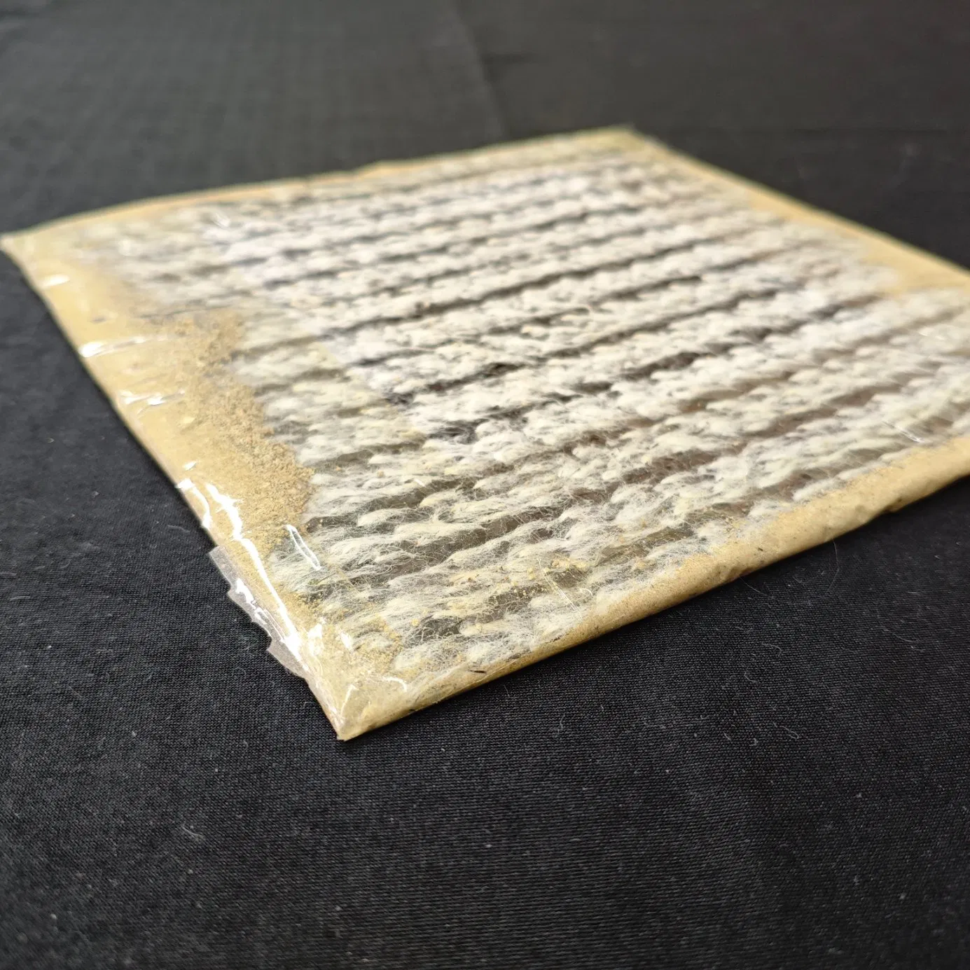 Embroidery Method/Covering Method/Adhesive Method Bentonite Waterproof Blanket for Water Conservancy Project