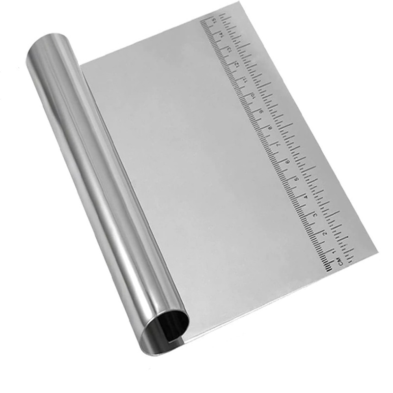 Professional Semicircular Stainless Steel Dough Cutter with PP Handle for Efficient Cutting