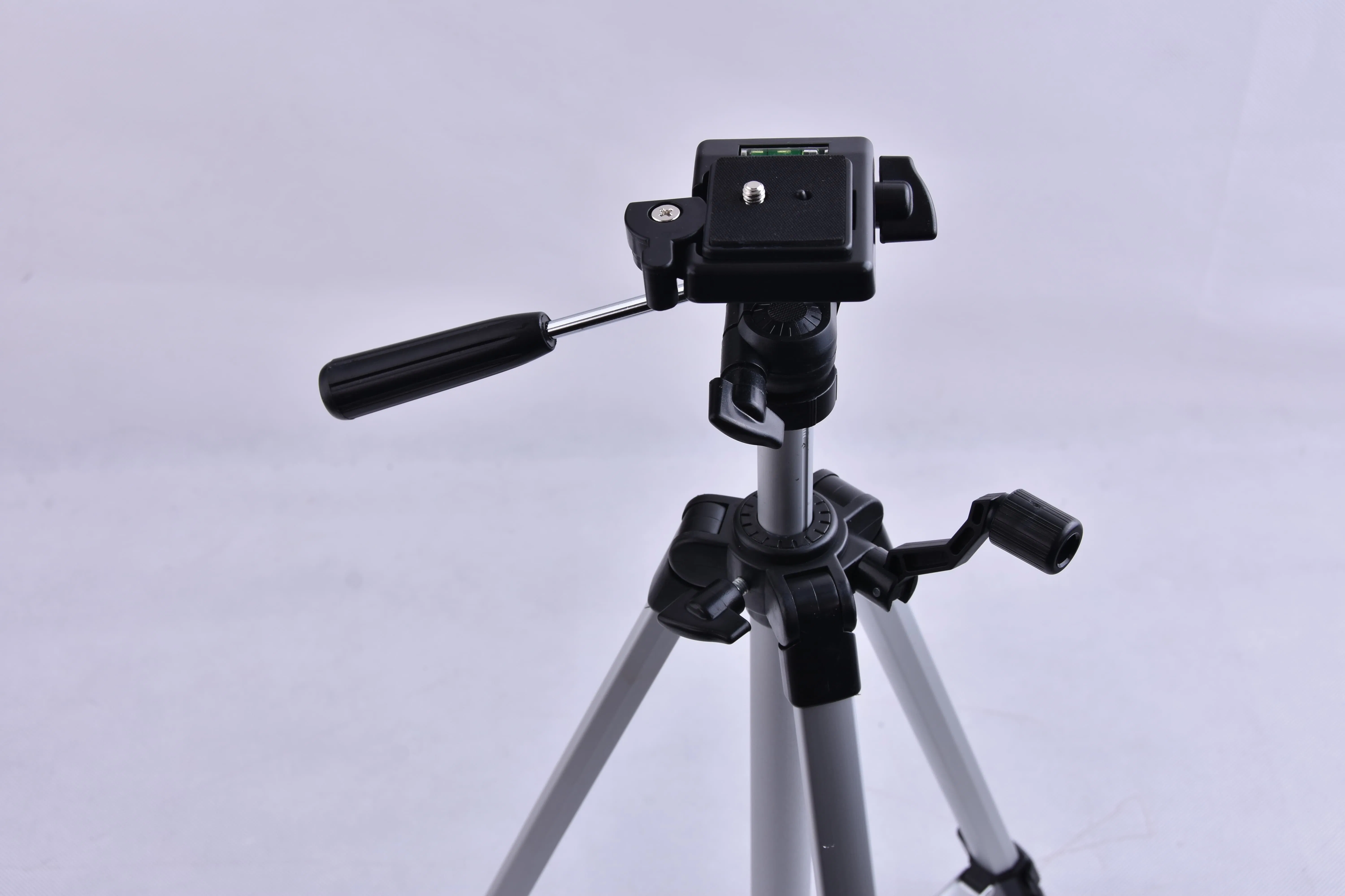 Fosoto Wholesale Price Stable Long Lasting Tripod Flash Light Stand for Studio
