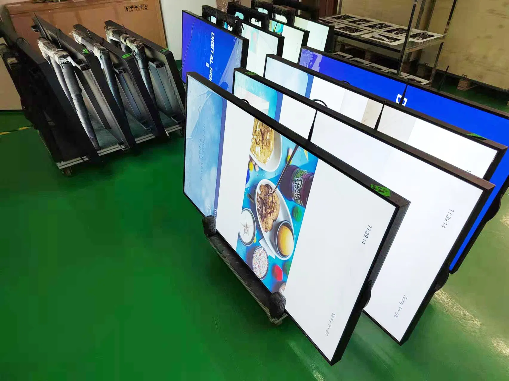 Factory Cheap Price Indoor Advertising LCD Screen Double Side Store Window LCD Digital Signage Display for Bus