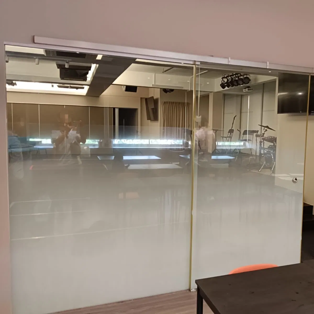 Hot Sales Gradient Glass Tempered Laminated Glass for Shower Office Meeting Rooms