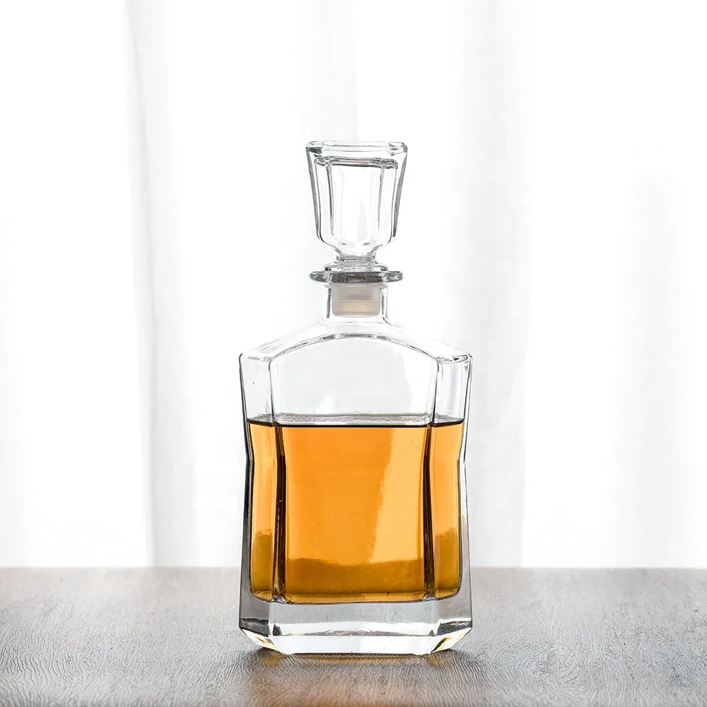 Shunstone Glass Decanter for Whiskey