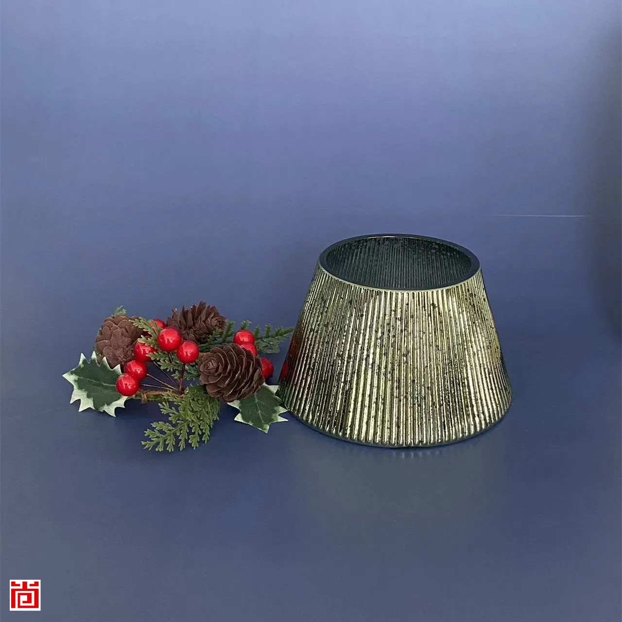 Стеклянная подставка для свечи в виде ёлки