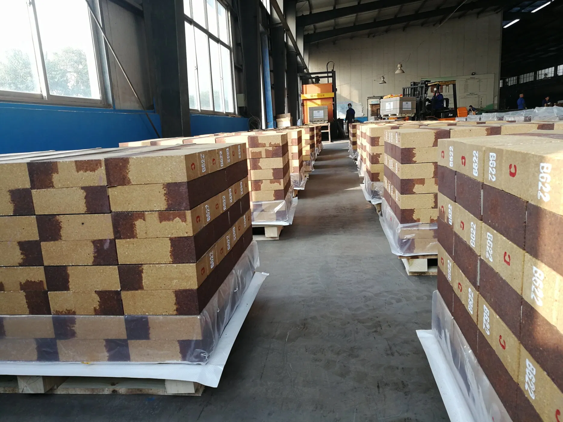 Магнезито-глиноземный кирпич с изоляцией для переходной зоны