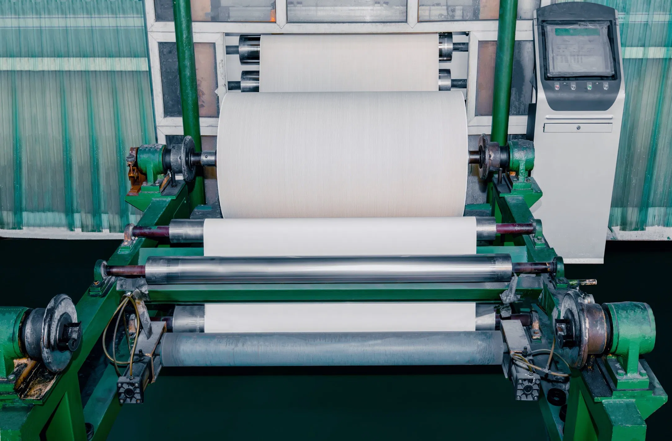 Smooth Surface Available in More Standard Colors Solid Color Compact Laminate HPL for Modern Toilet Partitions