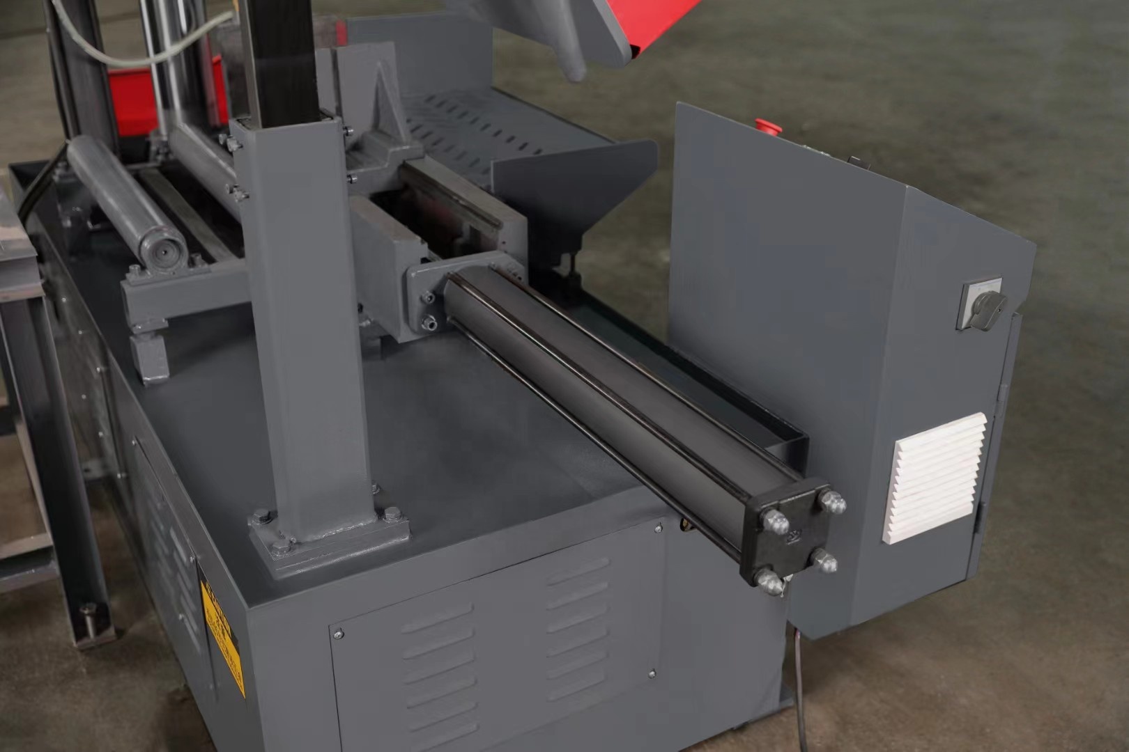 Ленточная пила по металлу универсальная стандартная