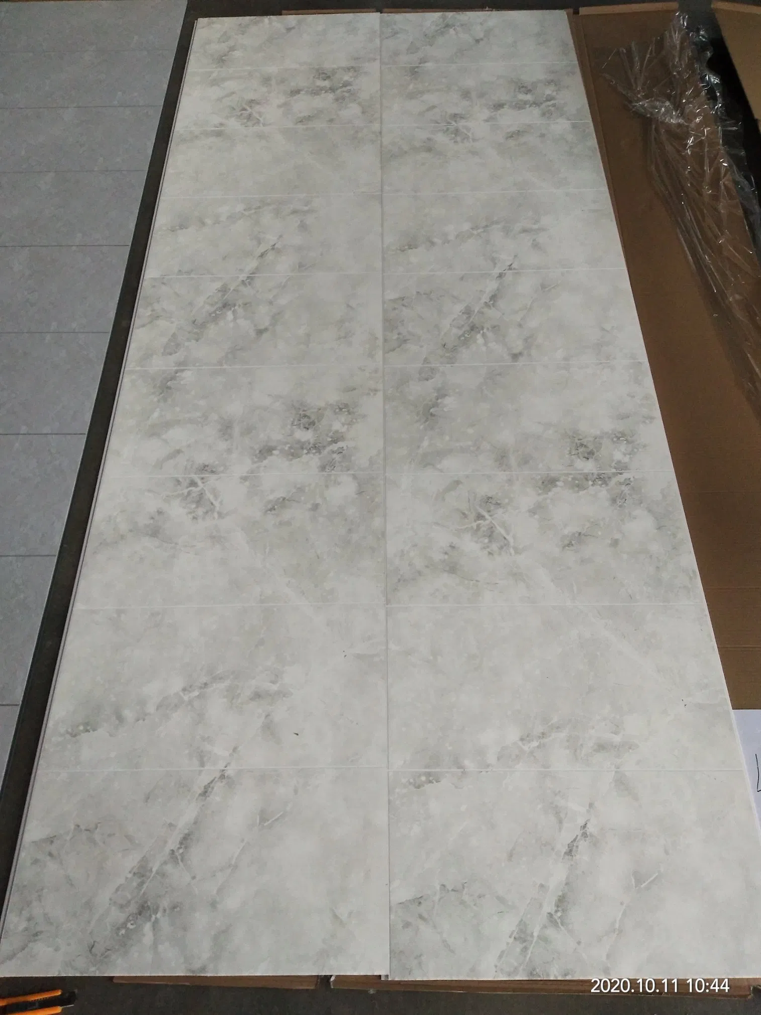 600mm Wide Cutline Panel Bathroom Panel