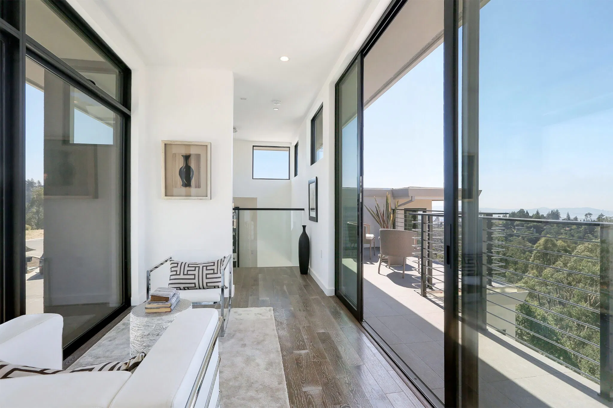 Toma Roller Shutter Window, Givining a New World