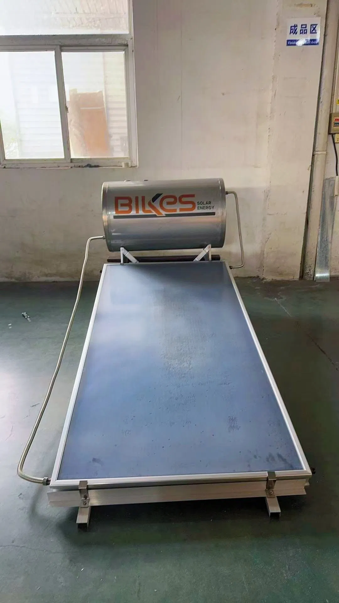 150L Flat Plate Pressurized Solar Water Heater with Back Fittings Installed for Slope Roof