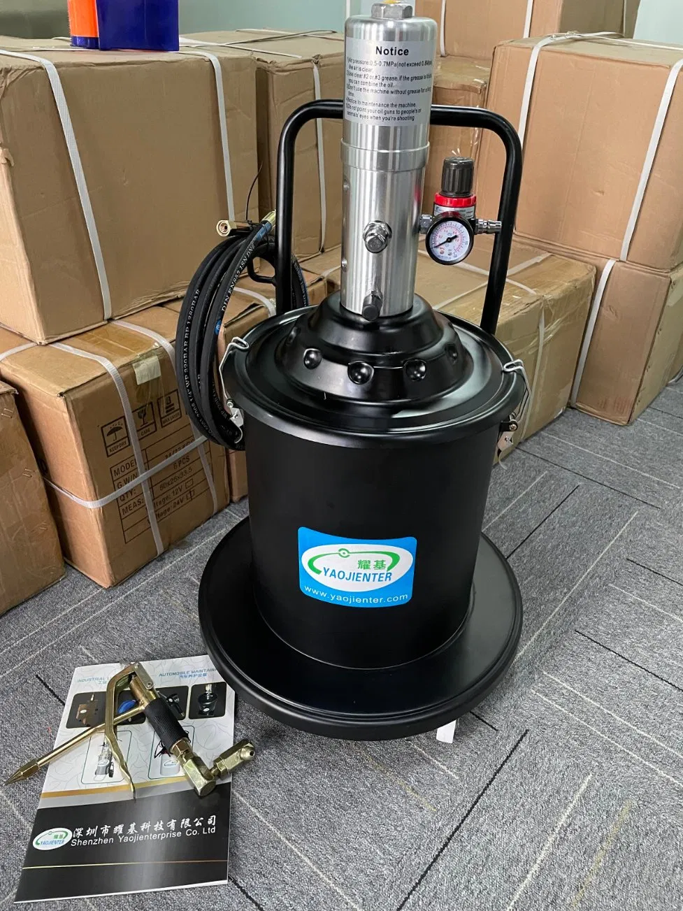 Pneumatic Grease Lubricator Air Operated Grease Pump Gun