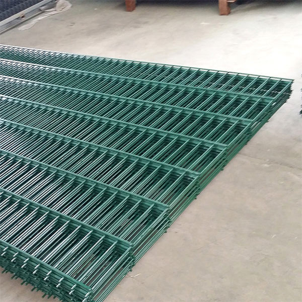 Durable 2D Fence Panels for Secure Outdoor Enclosures