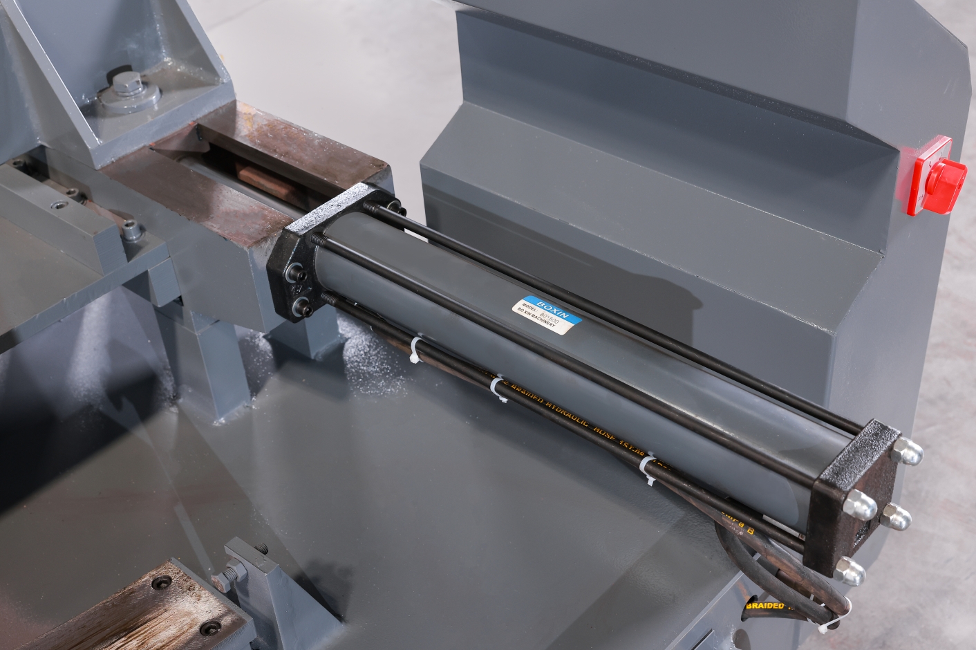 Ленточная пила по металлу полуавтоматическая гидравлическая GHZ4240