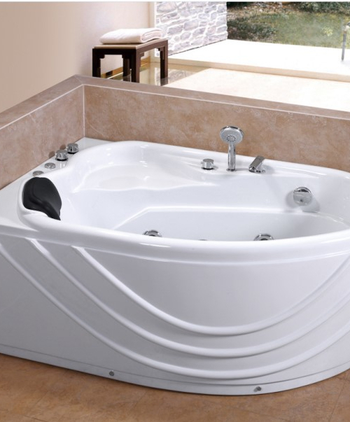 Угловая акриловая ванна с гидромассажем