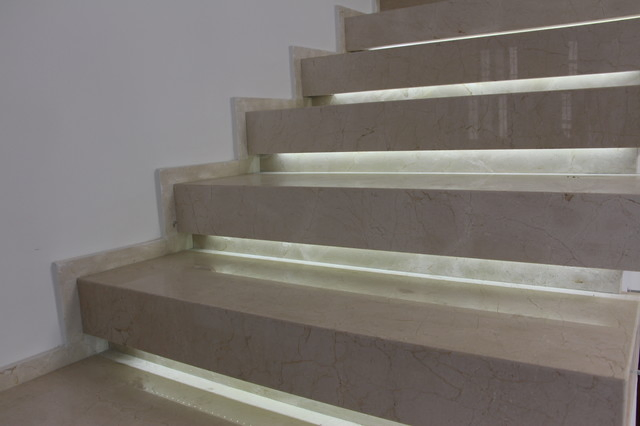 Hot Sell Natural Beige Marble Staircase Stone Crema Marfil Marble Stair Tile