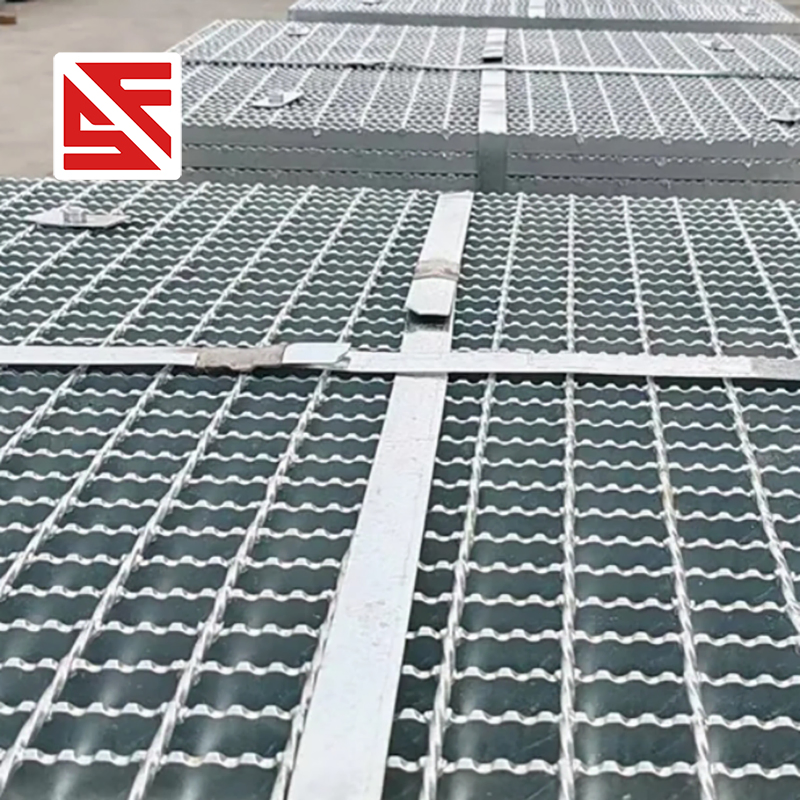 Foshan Factory Low Price Welded Grating Walkway Steel Grates Floor Steel Grating