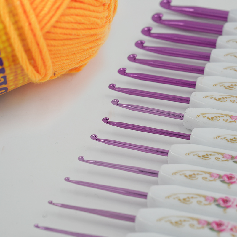 Color Alumin Crochet Hook with Plastic Handle Set (16PCS/set)