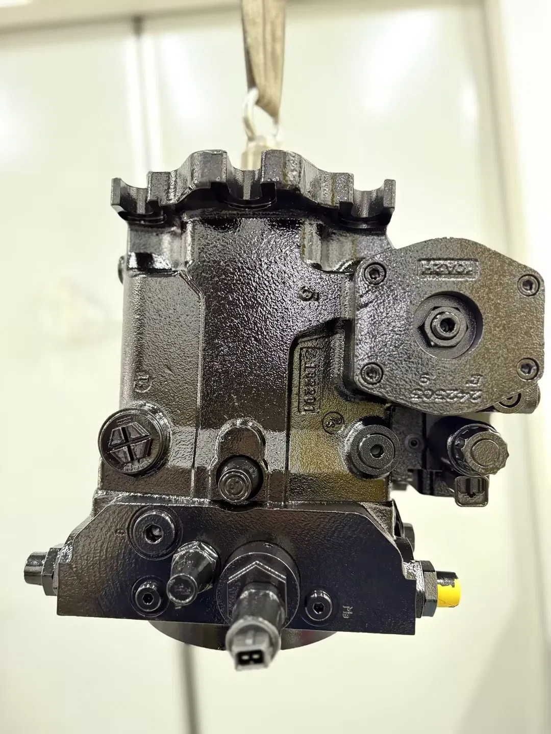 Гидравлический насос Liebherr 12202789 для L566-L580