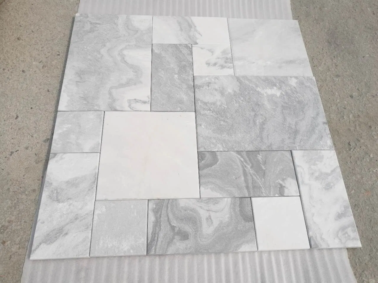 Popular Natural Fantasy White Marble Slab and Tile for Hotel Wall Floor Decorate
