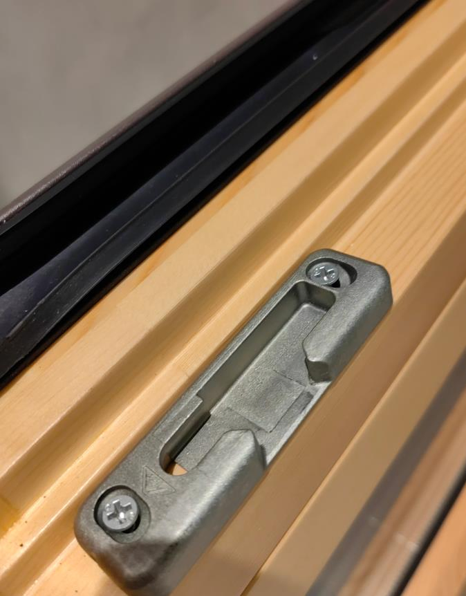 Wood Clad Aluminum Windows Doors Canada Standard Tilt and Turn Wood Windows