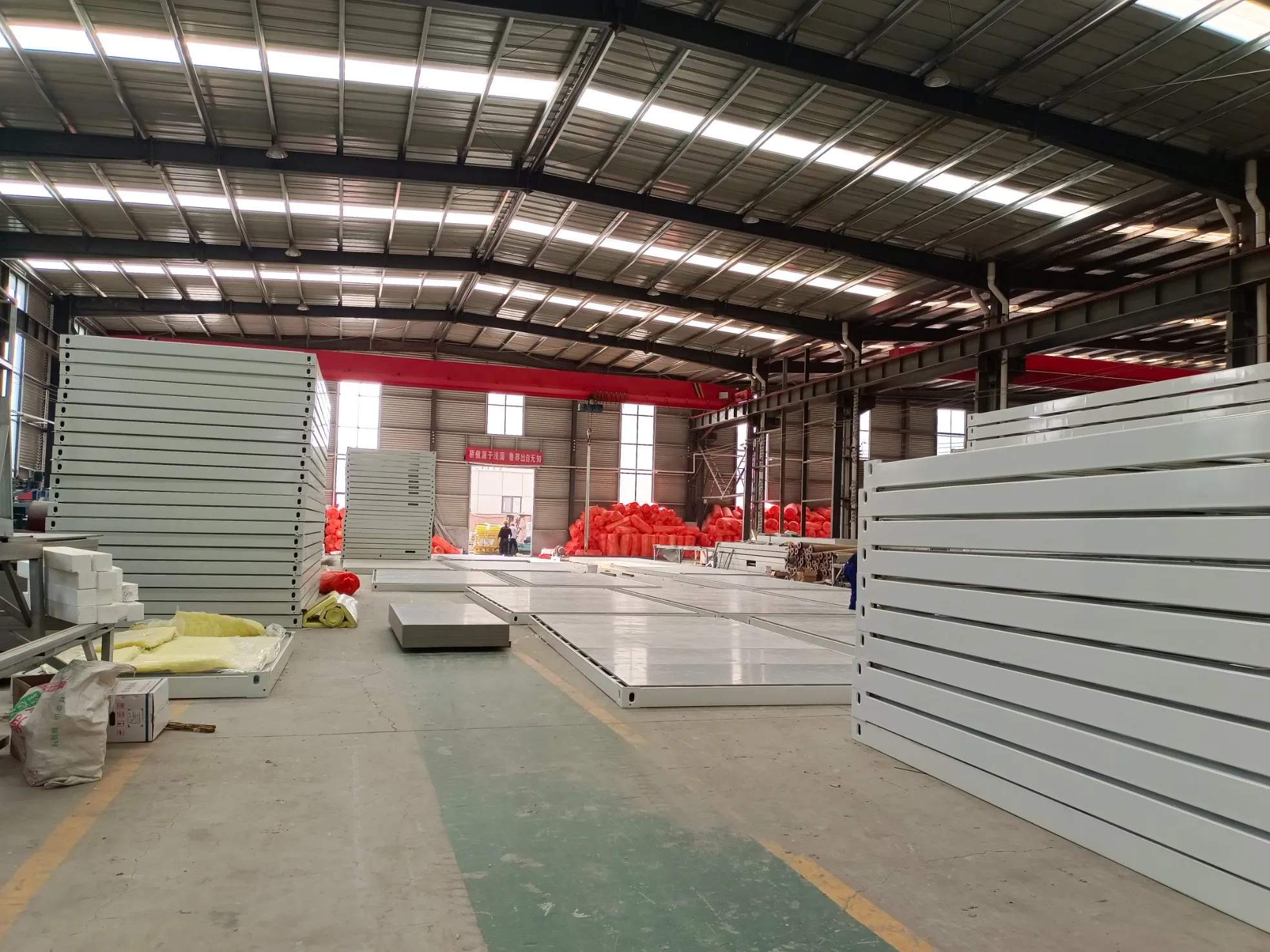 Factory Low Price Container House Flat Pack Modular Prefab Container Home Used in Hotel Hospital Resort Mobile Rooms