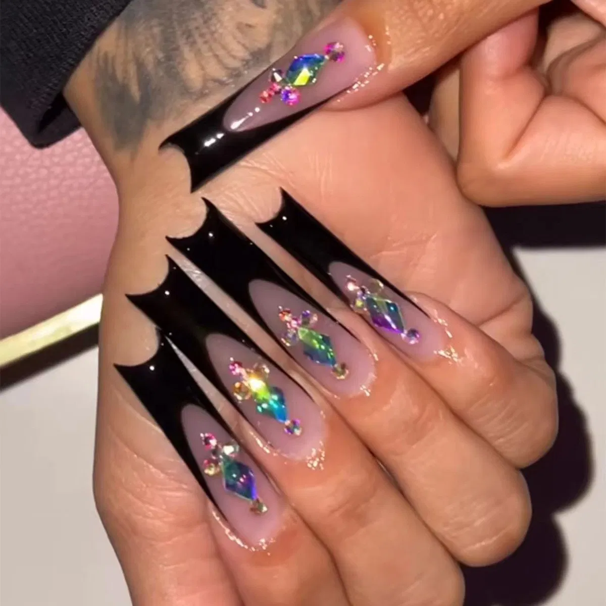 Cross-Border Hot Selling DOT Drill Wearable Nail Art French Fake Nail Nail Finished Products Wholesale Press on Nails