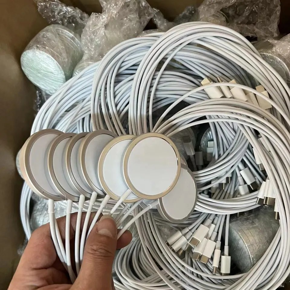 Магнитная зарядная станция Magsafe 15W для iPhone
