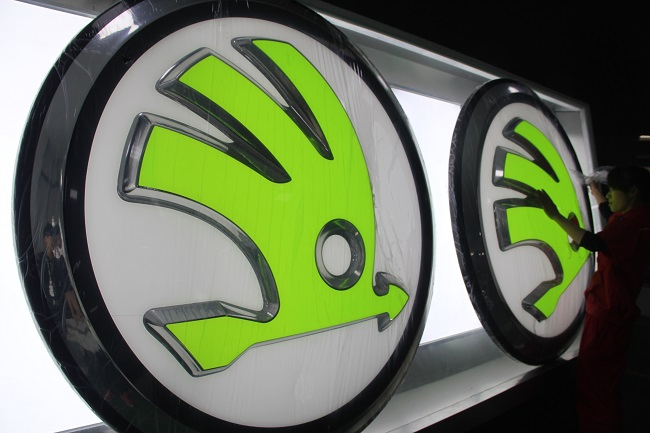 3D Auto Sign Vacuum Forming Badge Sticker Decal ABS Chromed Car Logo