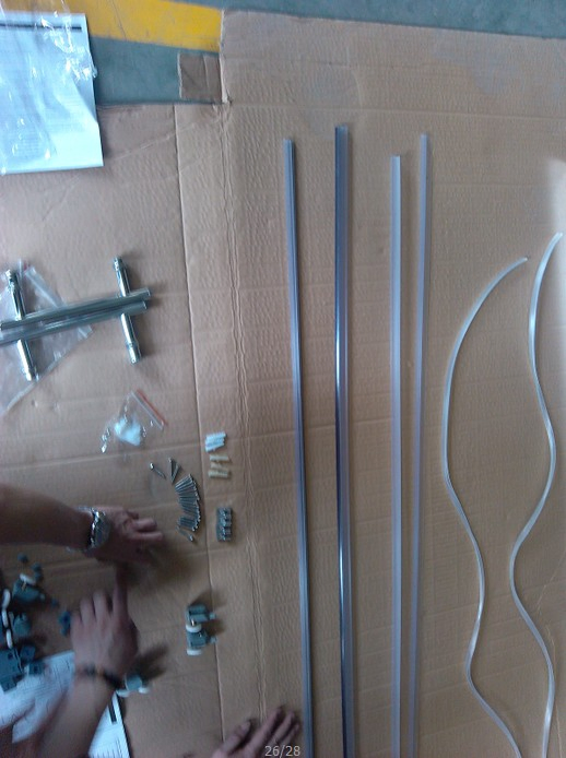 Quadrant Painted Tempered Fiberglass Enslosured Shower Door (TL-527)