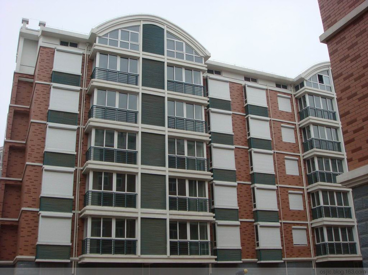 Автоматические роллетные шторы Easy Lift