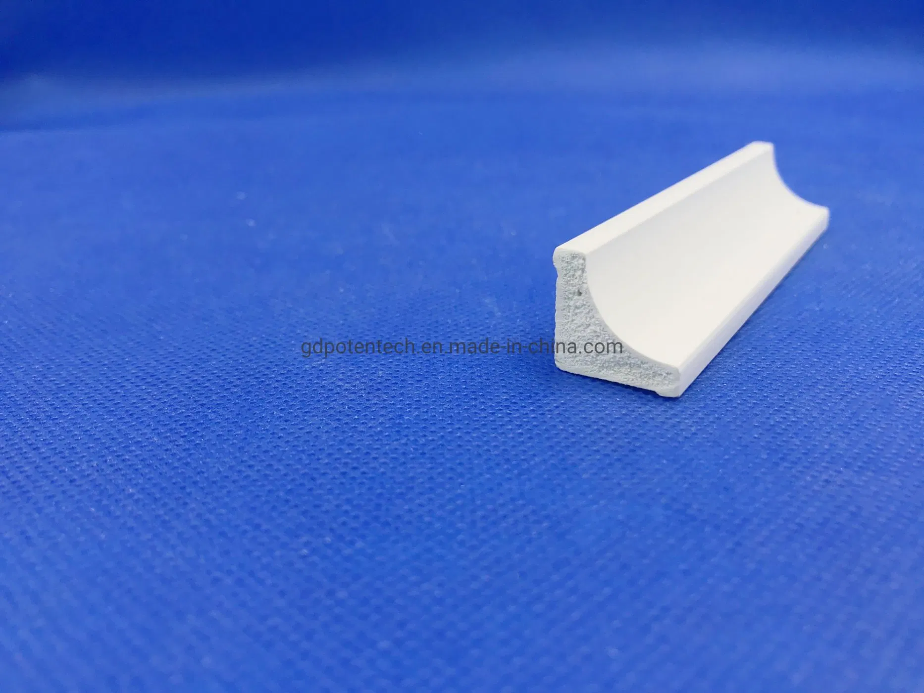 High Quality Decorative PVC Foam Laminzted Moulding in Hot Sale