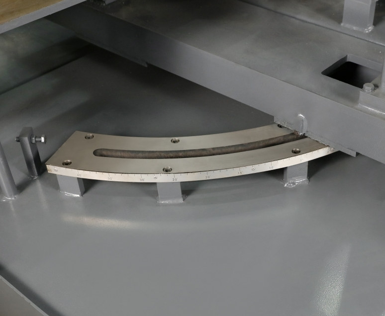 Ленточная пила по металлу горизонтальная стандартная