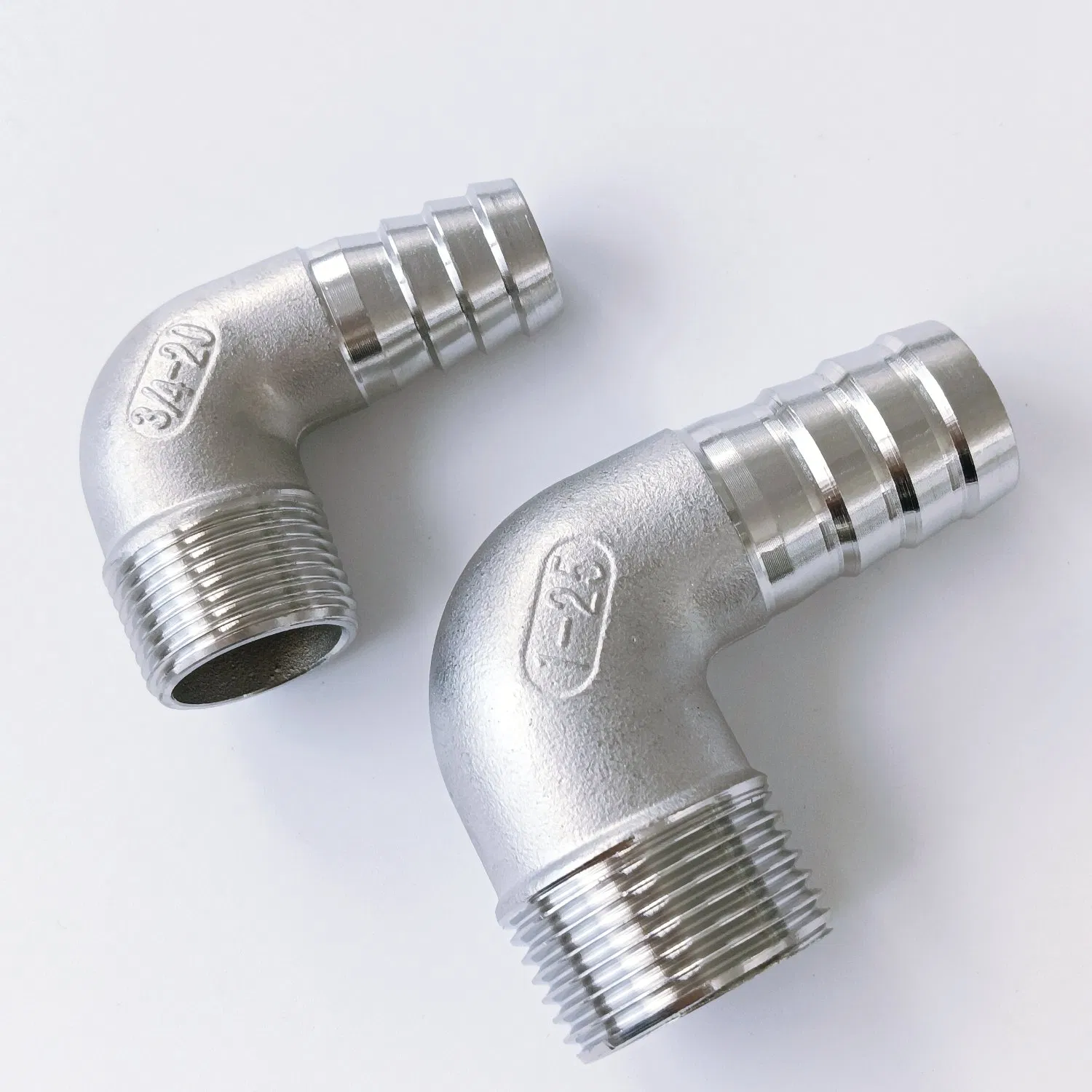 90-Degree Curved Scalp Connection with External Thread Connection for Pipes or Hoses