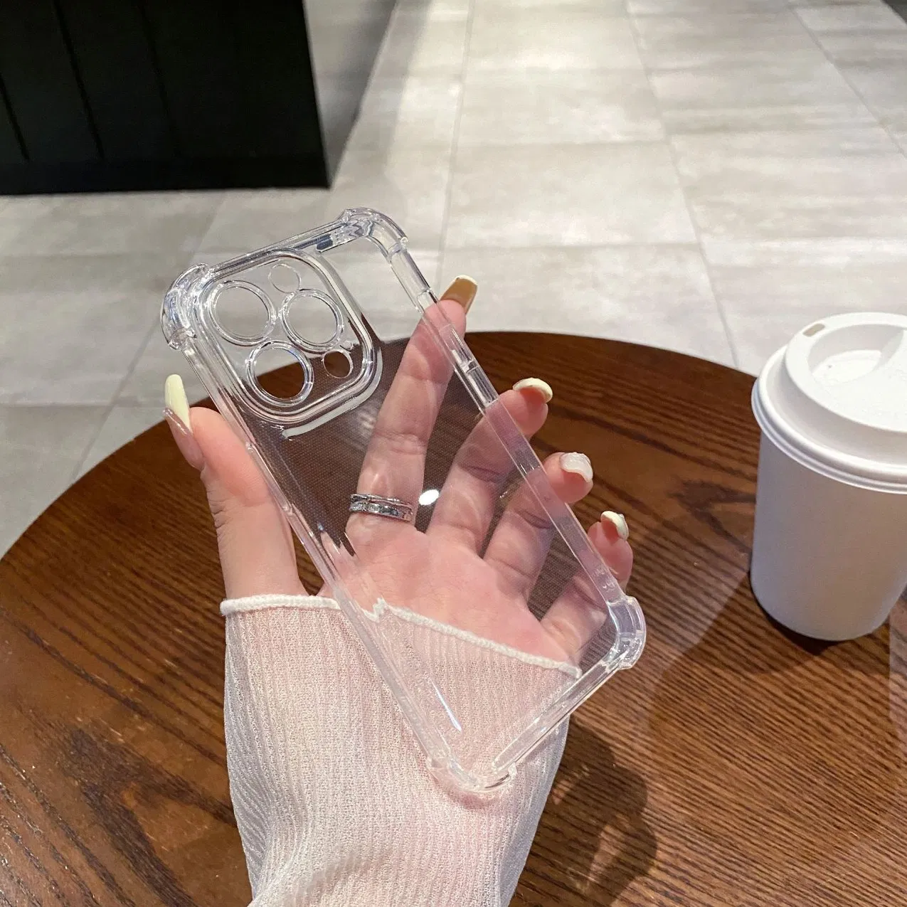 Прозрачный ударопрочный чехол для iPhone