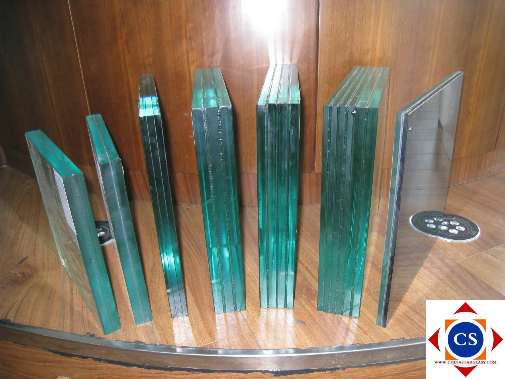 Chinese Ultra/Clear Multi Layers PVB/Sgp Tempered Laminated Glass for Railing/ Canopy/Windows /Houseroof