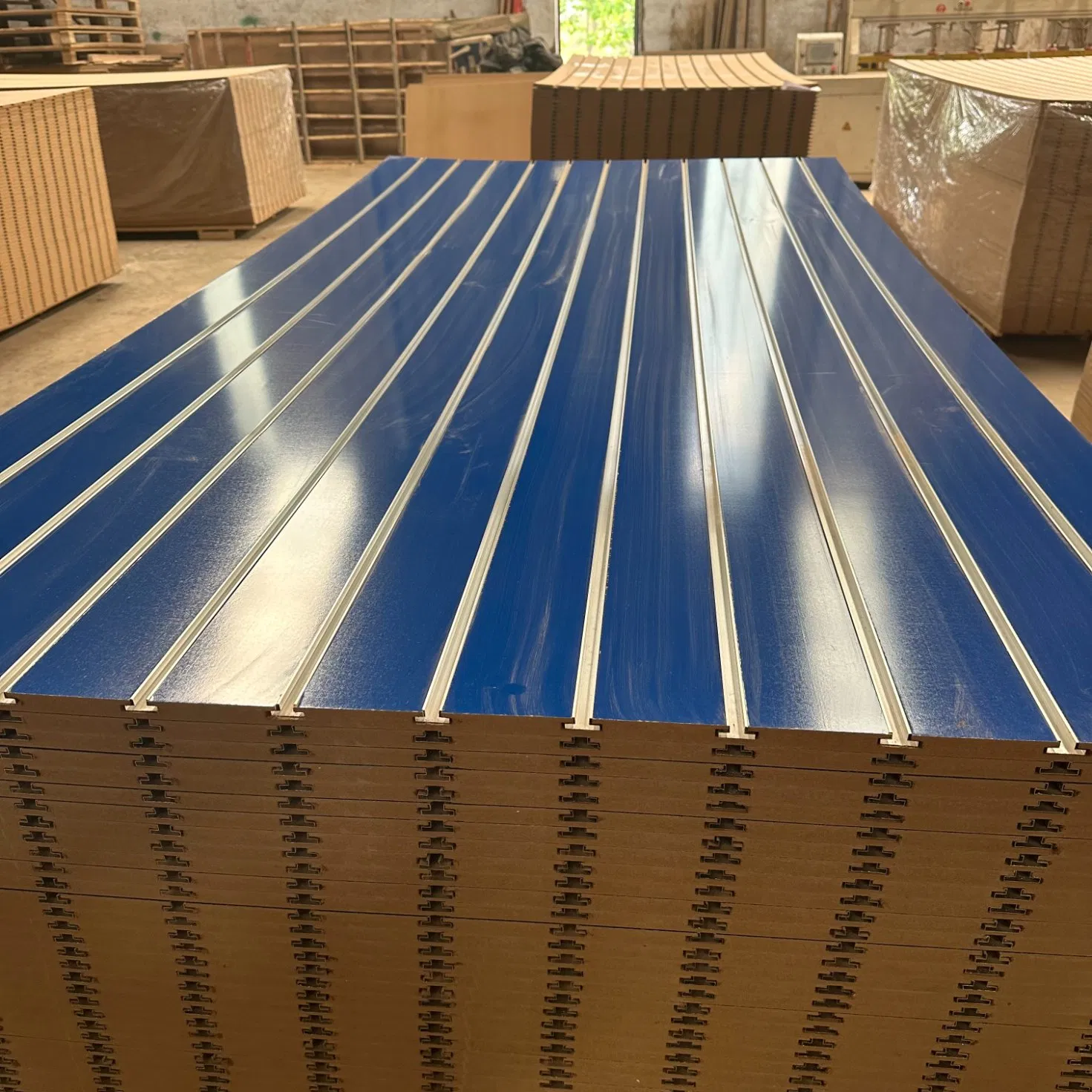 for Display Slot Melamine MDF with Aluminum Rack and Hooks Slatwall