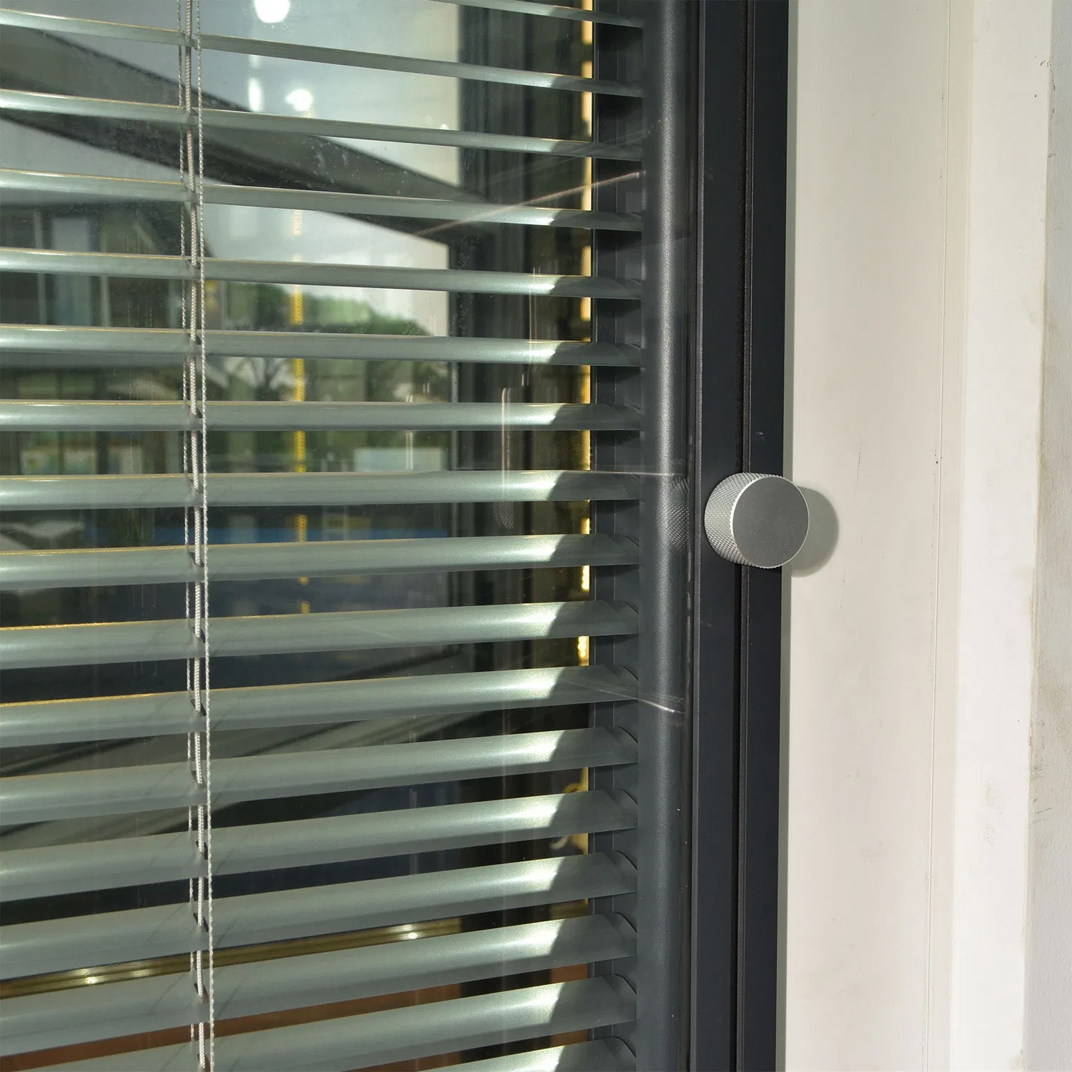 Office Partition with Inside Louver to Improve Privacy and Has Easy Control Handle