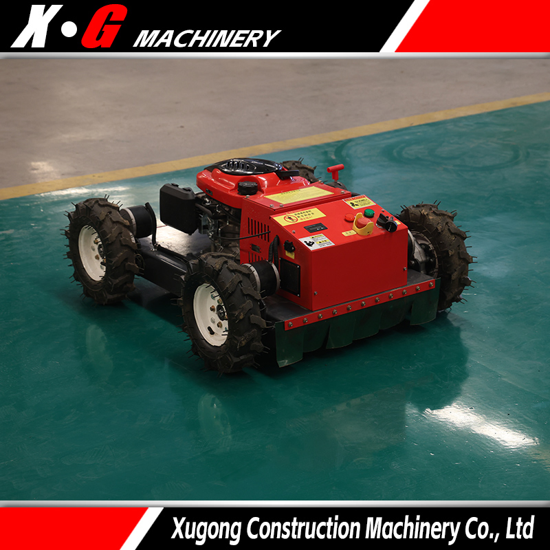 Радиоуправляемая газонокосилка для гольф-полей