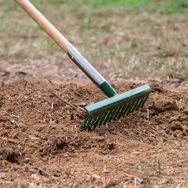 Hot New Product Customized Logo Heavy Duty Agricultural Tools Stainless Steel Colorful Farm Rake with Handle