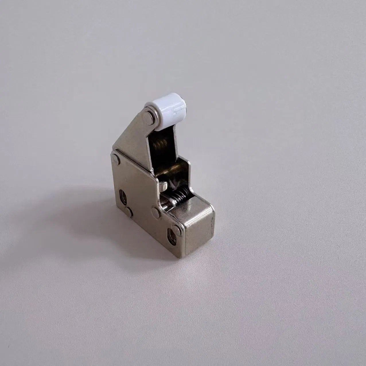 Steel Mini Latch Door Closer Push Lock Touch Latch for Access Panel