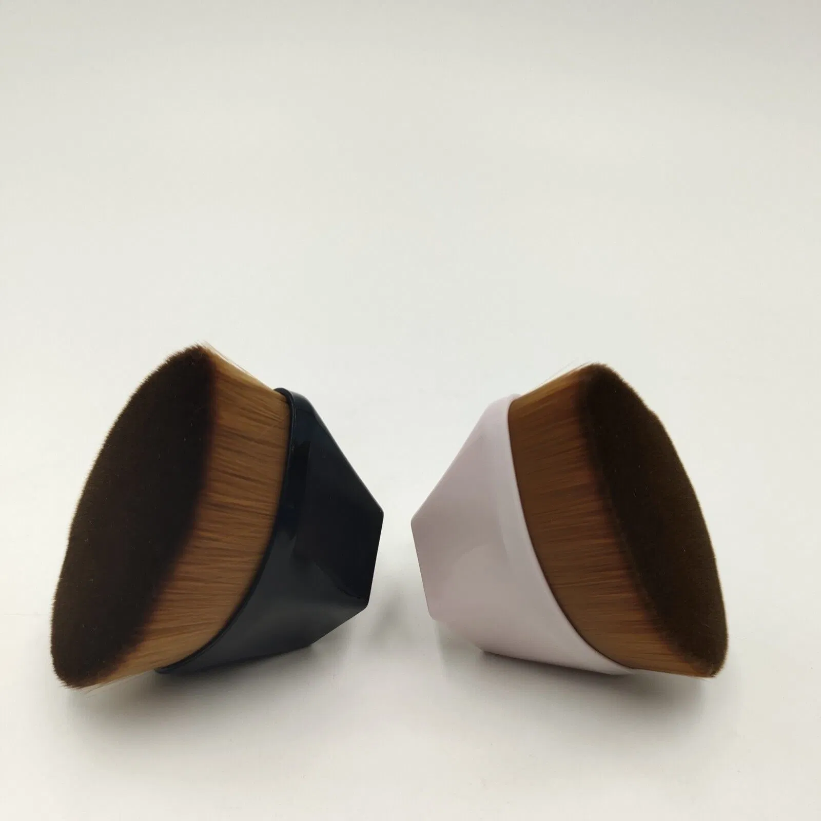 Foundation Makeup Tools No. 55 Black and Pink Softly Touch Cosmetic Brush