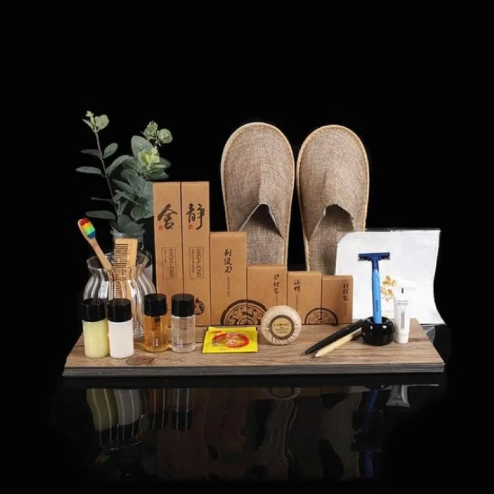 Luxury Hotel Amenities Sets in Kraft Box for Guest Room Using