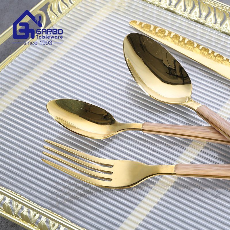 Golden Color Cutlery Set Hot Sale with Wooden Design Handle Flatware China Supplier