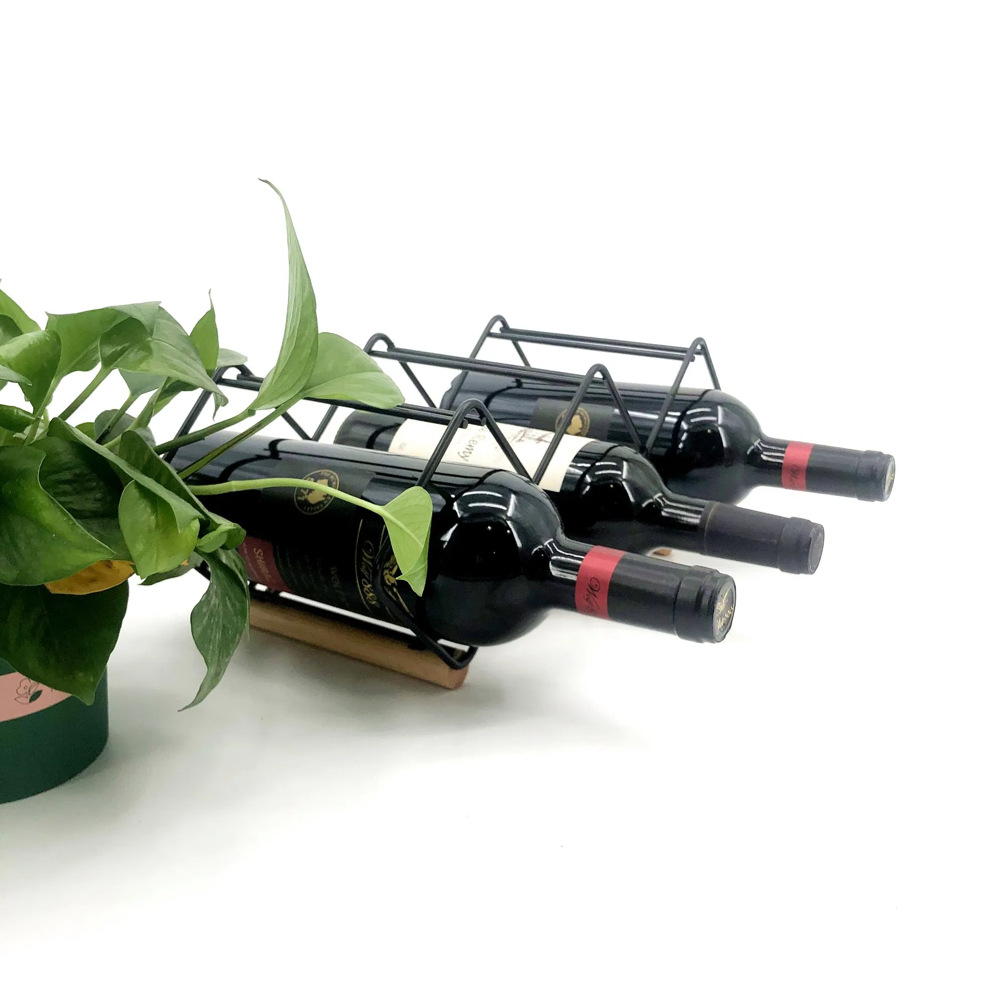 Настенная подставка для винных бутылок из металла