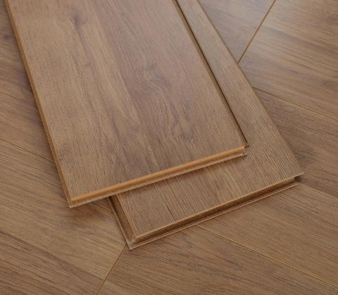 Ламинированный паркет 8-12 мм E1, водостойкий, звукоизоляционный