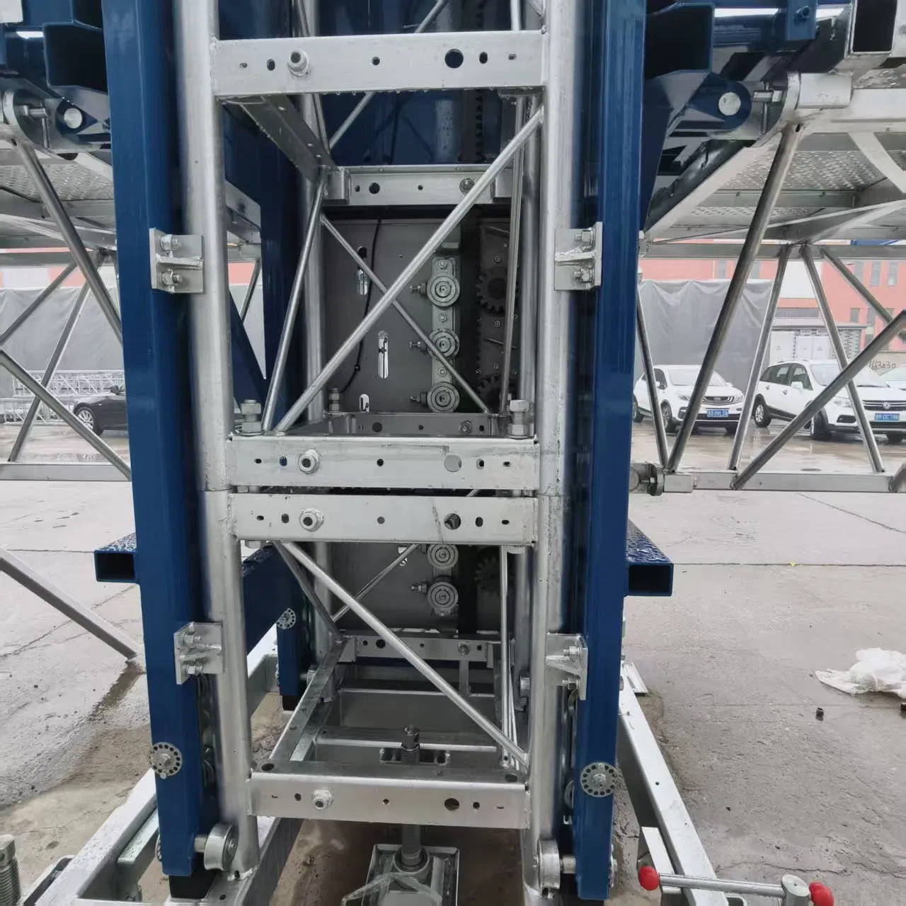 Mast Climber Construction Cradle Sc5000 Sc6000 Sc8000 Suspension Mast Climbing Work Platform