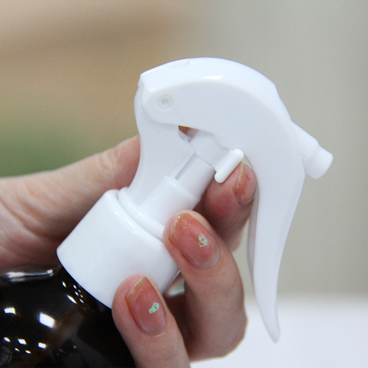 Versatile Mini Trigger Sprayer for Home and Garden Use